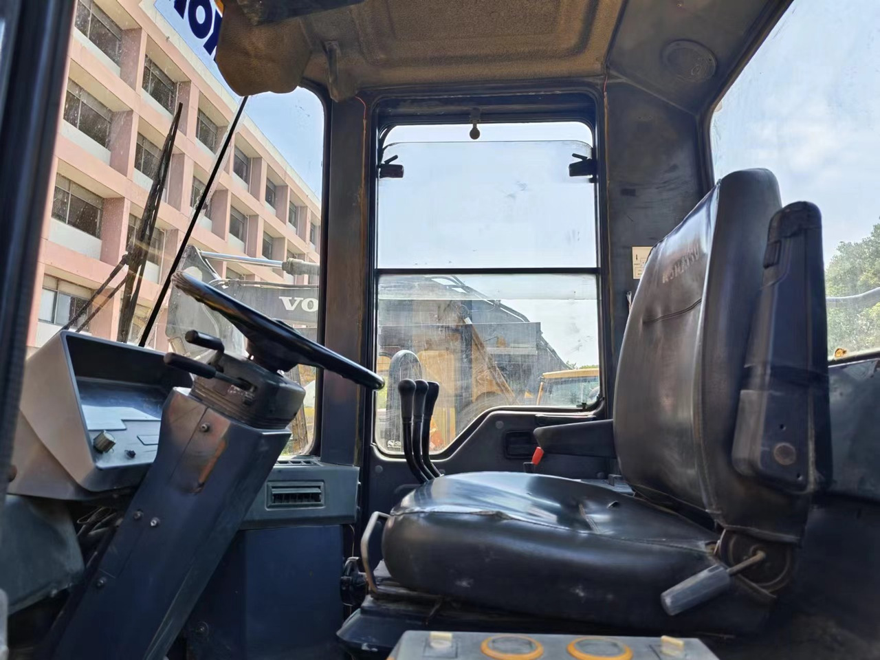 KOMATSU WA470-3 - Wheel loader: gambar 5 KOMATSU WA470-3 - Wheel loader: gambar 5