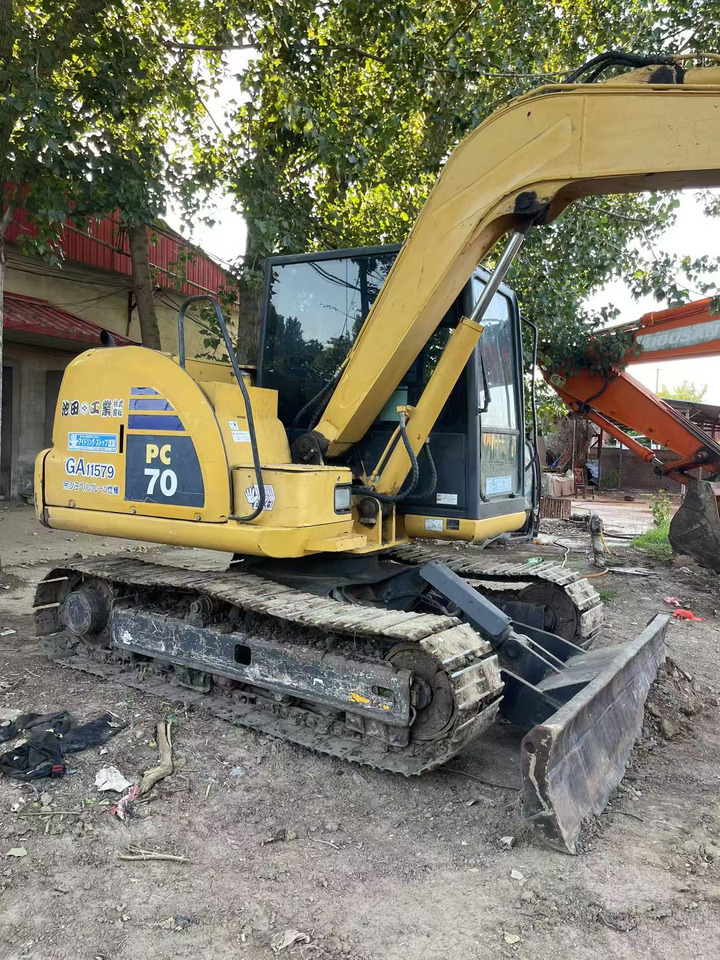 KOMATSU pc70-8 - Ekskavator mini: gambar 1 KOMATSU pc70-8 - Ekskavator mini: gambar 1