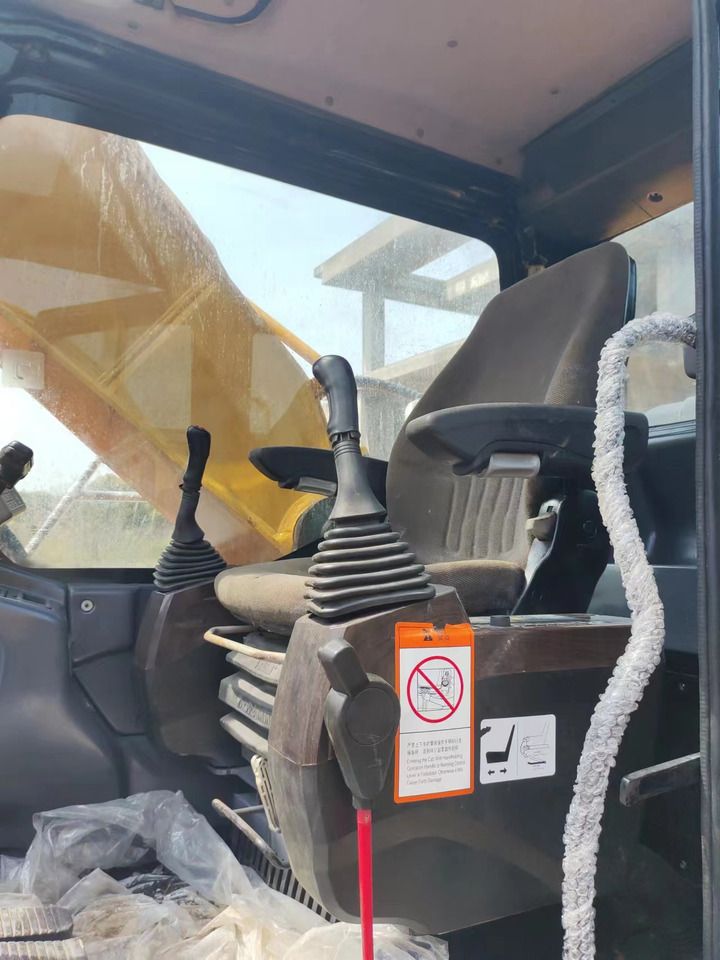 SANY SY215C - Ekskavator perayap: gambar 3 SANY SY215C - Ekskavator perayap: gambar 3