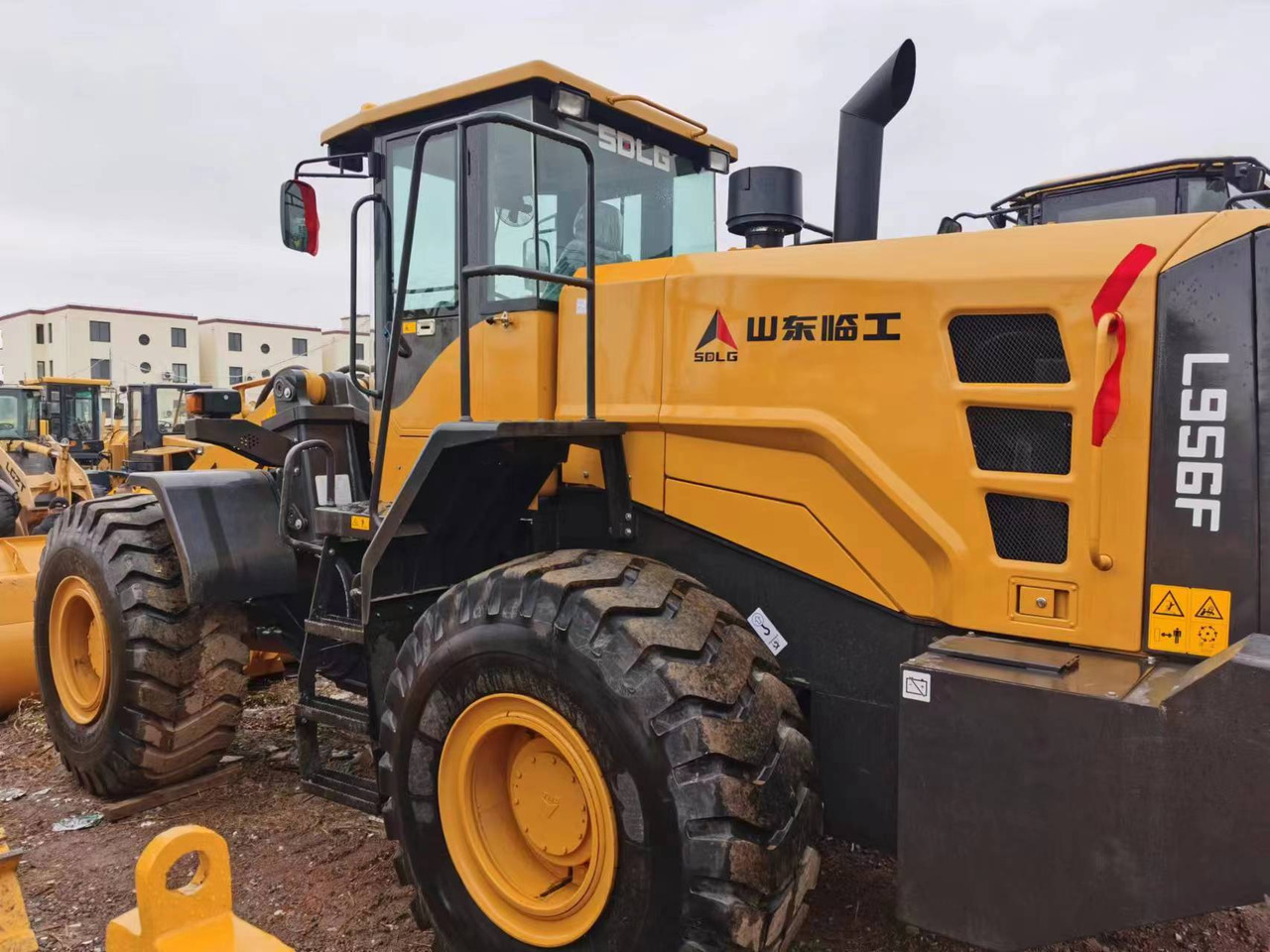 SDLG L956F - Wheel loader: gambar 3 SDLG L956F - Wheel loader: gambar 3
