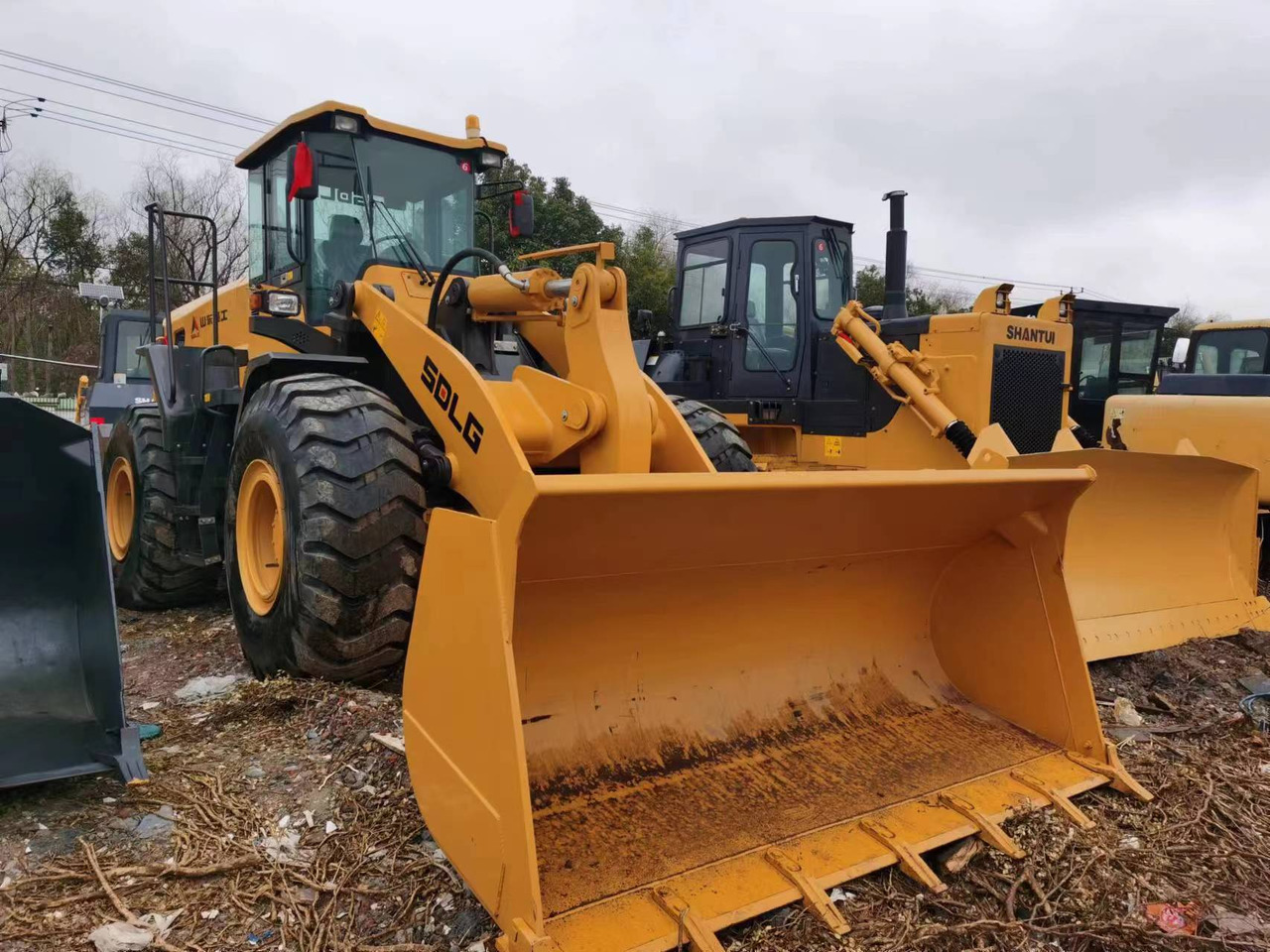 SDLG L956F - Wheel loader: gambar 1 SDLG L956F - Wheel loader: gambar 1