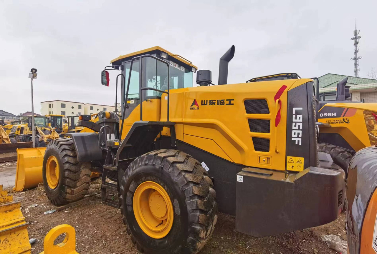 SDLG L956F - Wheel loader: gambar 4 SDLG L956F - Wheel loader: gambar 4