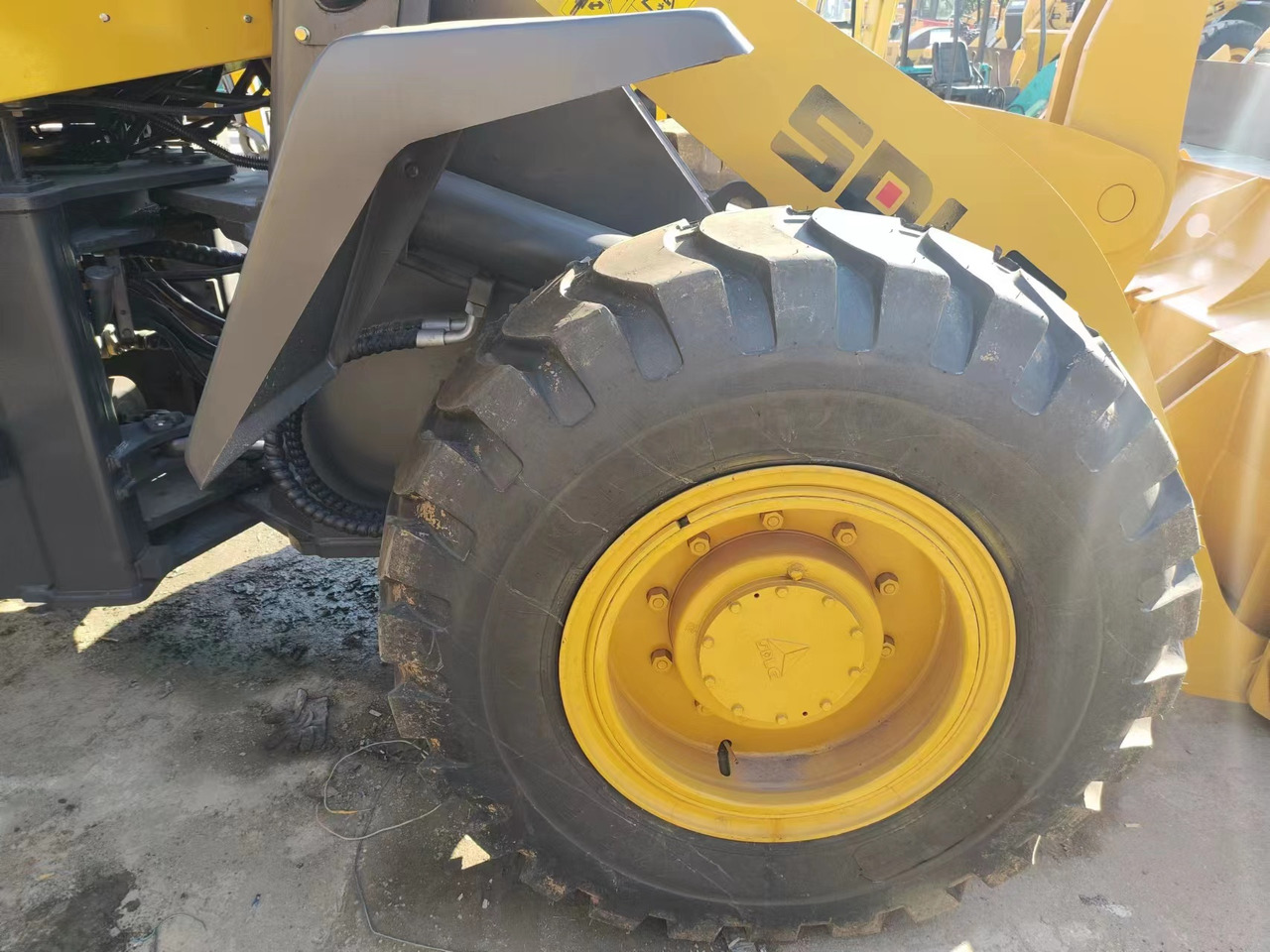 Wheel loader baru SDLG LG 963L: gambar 7 Wheel loader baru SDLG LG 963L: gambar 7