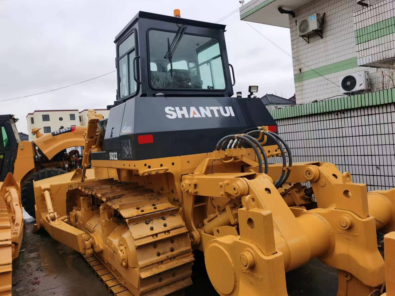 SHANTUI SD22 - Bulldozer: gambar 1 SHANTUI SD22 - Bulldozer: gambar 1