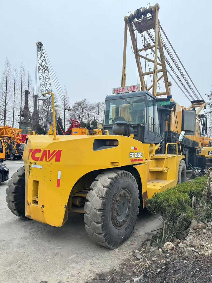 TCM FD250 - Forklift diesel: gambar 3 TCM FD250 - Forklift diesel: gambar 3