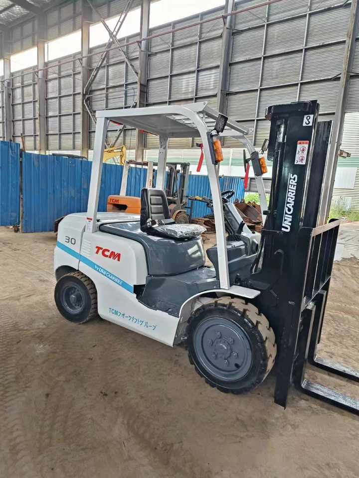 TCM FD30 - Forklift diesel: gambar 1 TCM FD30 - Forklift diesel: gambar 1