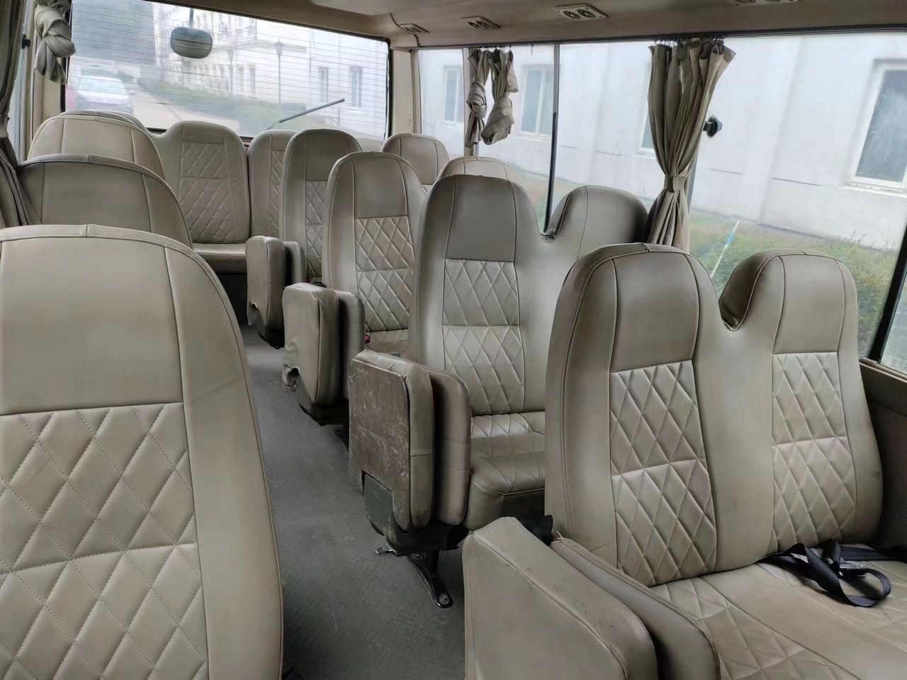 TOYOTA Coaster - Bus pinggiran kota: gambar 3 TOYOTA Coaster - Bus pinggiran kota: gambar 3