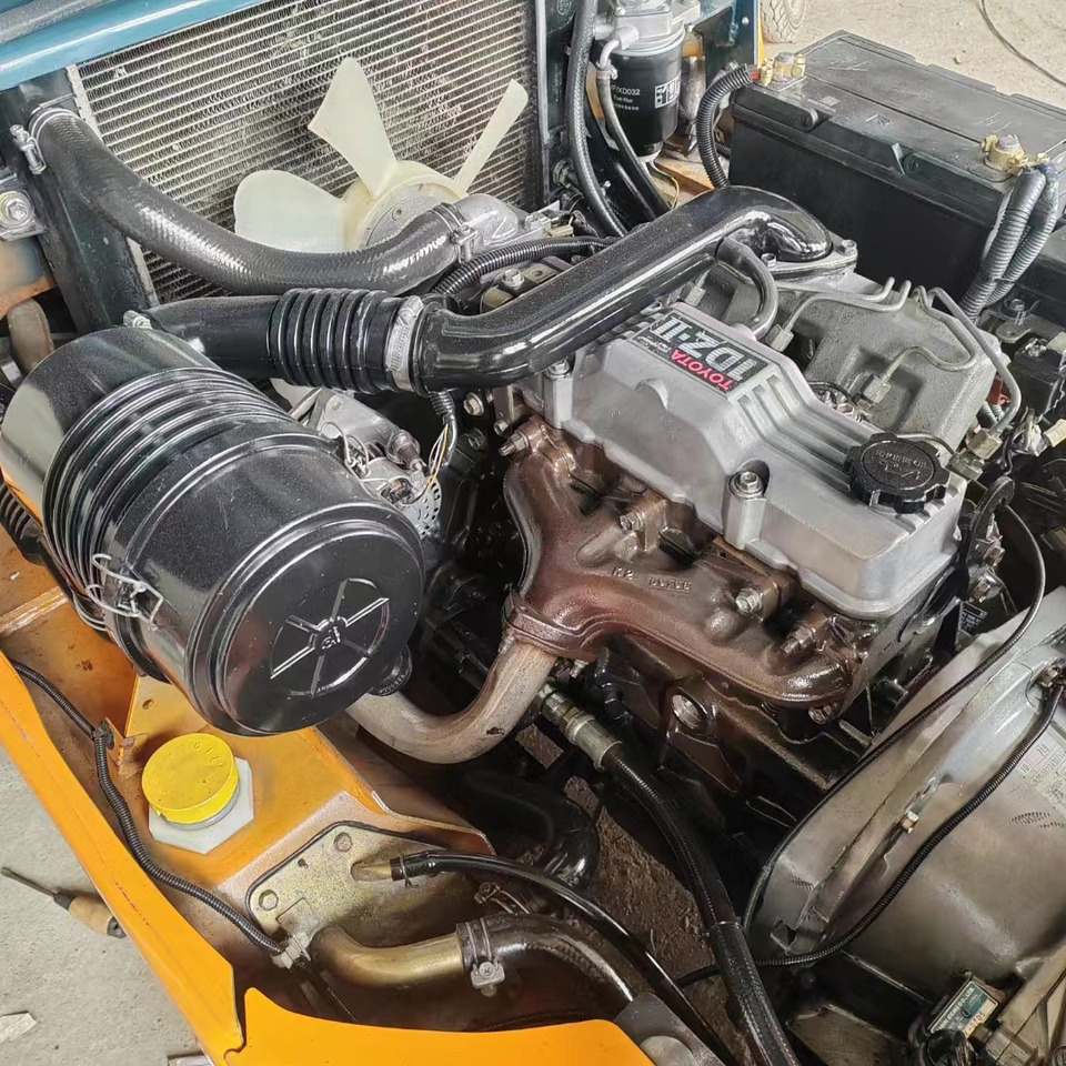 TOYOTA FD30 - Forklift diesel: gambar 4 TOYOTA FD30 - Forklift diesel: gambar 4
