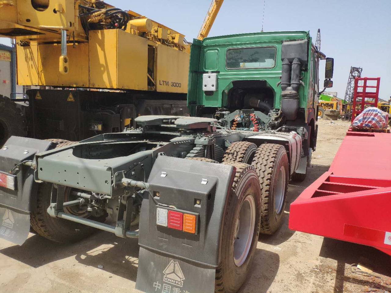 HOWO 420 - Tractor head: gambar 3 HOWO 420 - Tractor head: gambar 3