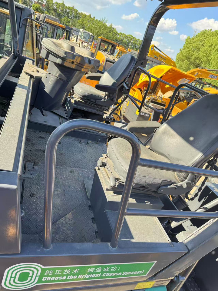 VOGELE 1800-3L - Paver aspal: gambar 3 VOGELE 1800-3L - Paver aspal: gambar 3