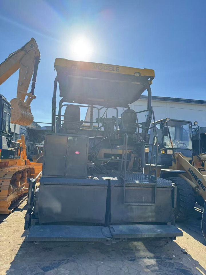 VOGELE 1800-3L - Paver aspal: gambar 4 VOGELE 1800-3L - Paver aspal: gambar 4