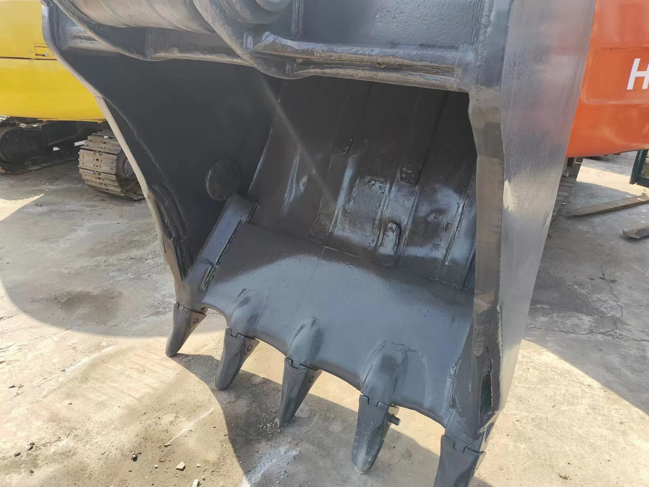 Ekskavator perayap VOLVO EC460: gambar 7