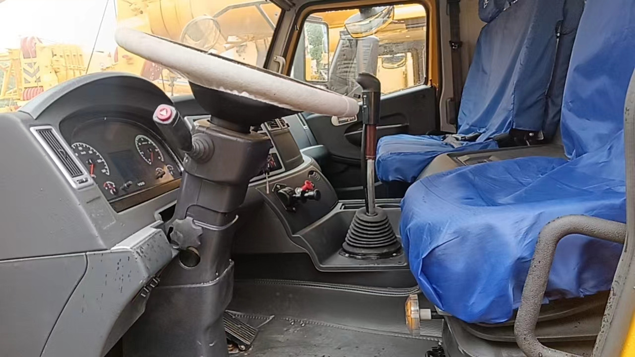 XCMG QY55K QY50K QY70K QY100K original XCMG made in China - Derek bergerak: gambar 5 XCMG QY55K QY50K QY70K QY100K original XCMG made in China - Derek bergerak: gambar 5