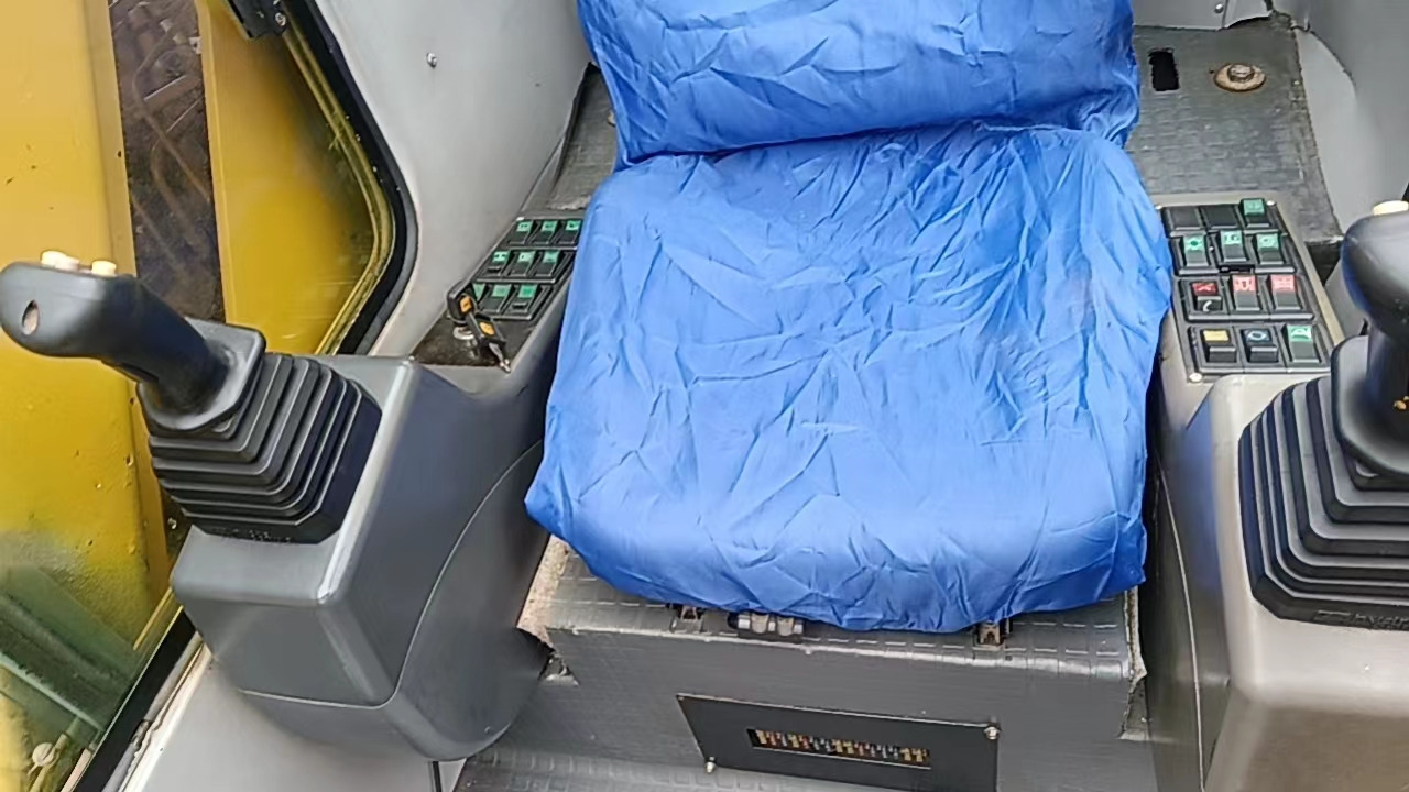 XCMG QY55K QY50K QY70K QY100K original XCMG made in China - Derek bergerak: gambar 4 XCMG QY55K QY50K QY70K QY100K original XCMG made in China - Derek bergerak: gambar 4