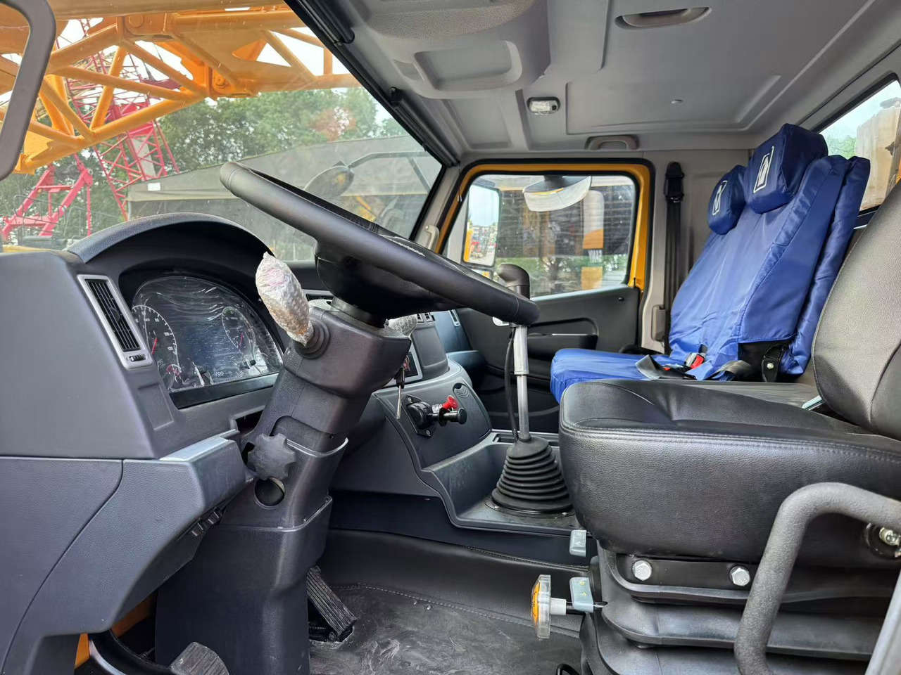 XCMG QY70K - Derek bergerak: gambar 5 XCMG QY70K - Derek bergerak: gambar 5