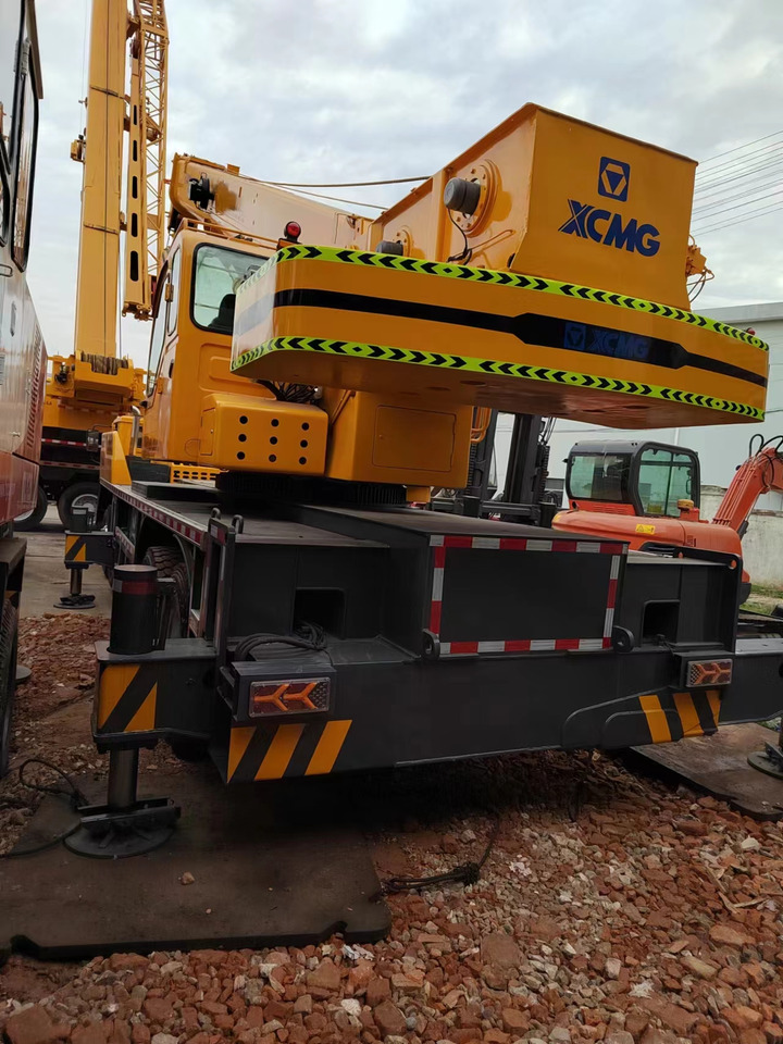 XCMG QY70K good condition QY25K QY50K QY100K QY130K China brand mobile crane - Derek bergerak: gambar 3 XCMG QY70K good condition QY25K QY50K QY100K QY130K China brand mobile crane - Derek bergerak: gambar 3