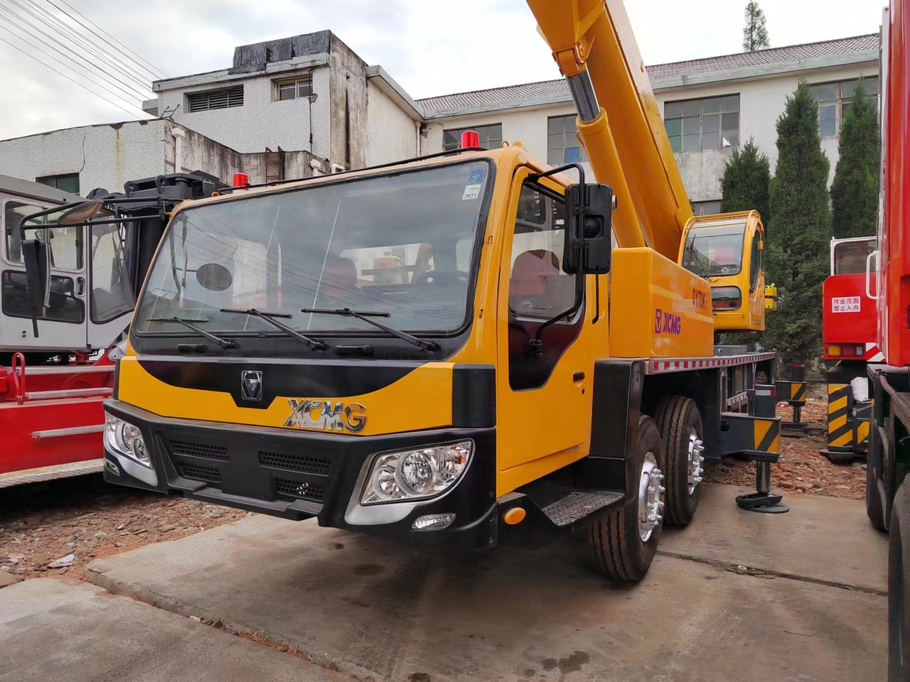 XCMG QY70K good condition QY25K QY50K QY100K QY130K China brand mobile crane - Derek bergerak: gambar 1 XCMG QY70K good condition QY25K QY50K QY100K QY130K China brand mobile crane - Derek bergerak: gambar 1