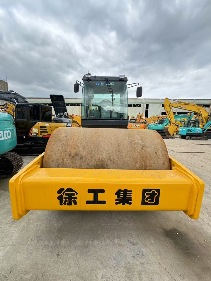 XCMG XS222J - Pemadat: gambar 4 XCMG XS222J - Pemadat: gambar 4