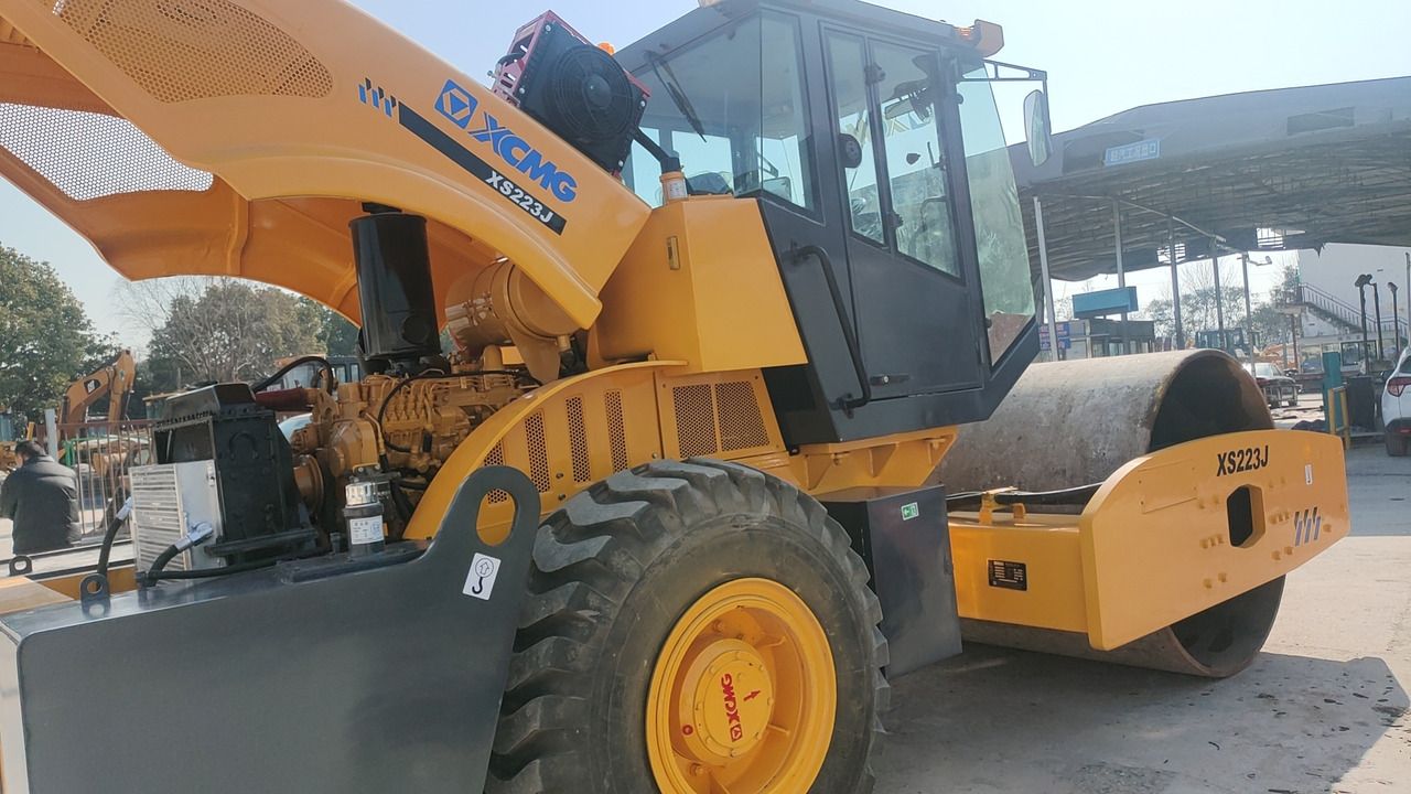 XCMG XS223J - Roller jalan: gambar 2 XCMG XS223J - Roller jalan: gambar 2
