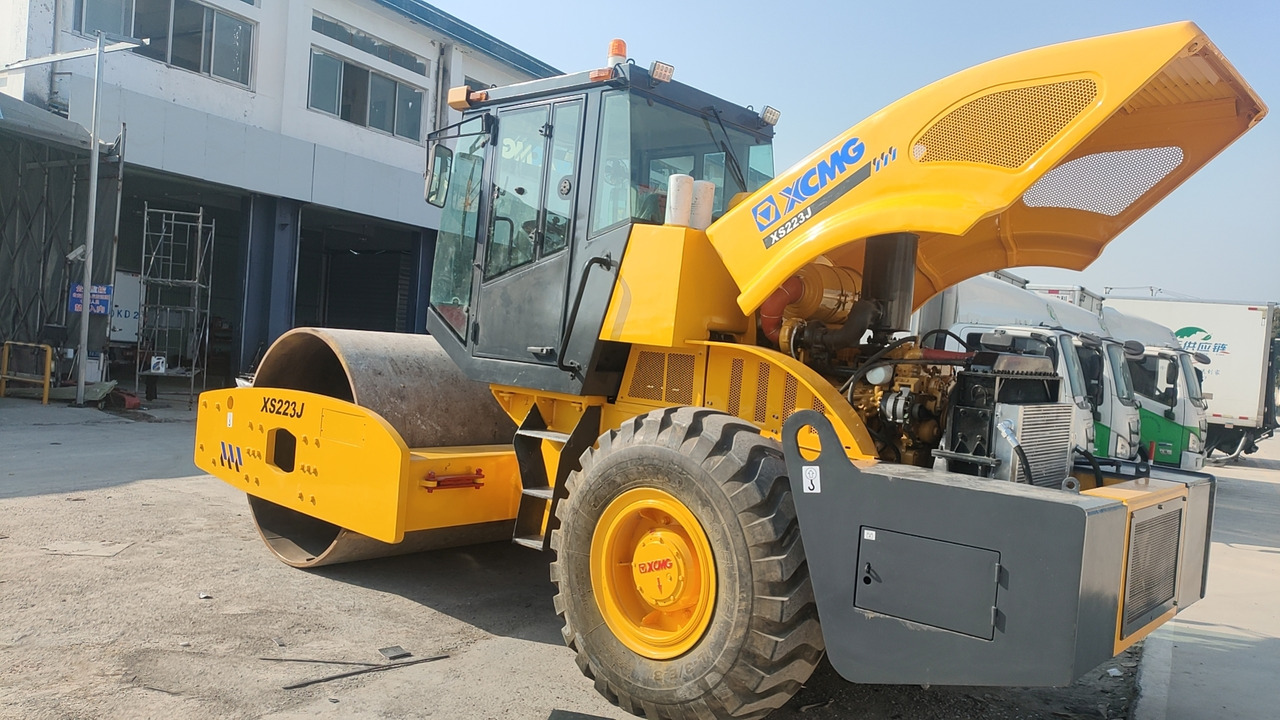 XCMG XS223J - Roller jalan: gambar 4 XCMG XS223J - Roller jalan: gambar 4