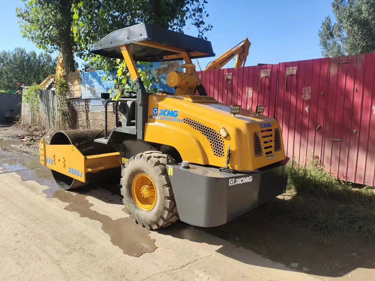 XCMG XS60J - Pemadat: gambar 1 XCMG XS60J - Pemadat: gambar 1