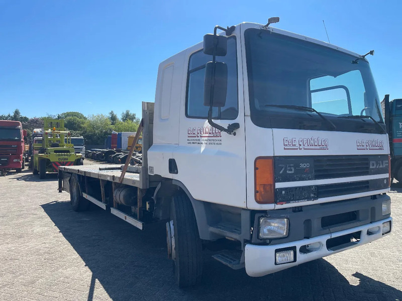 DAF 75.300 FLATBED TRUCK - Truk flatbed: gambar 1 DAF 75.300 FLATBED TRUCK - Truk flatbed: gambar 1