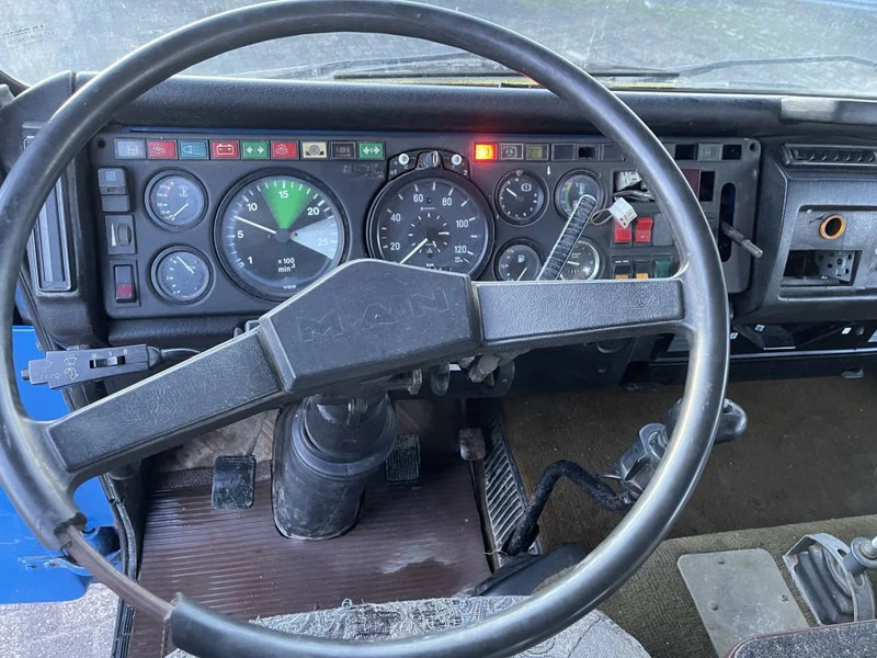 Truk sasis MAN 32.361 Chassis: gambar 12 Truk sasis MAN 32.361 Chassis: gambar 12