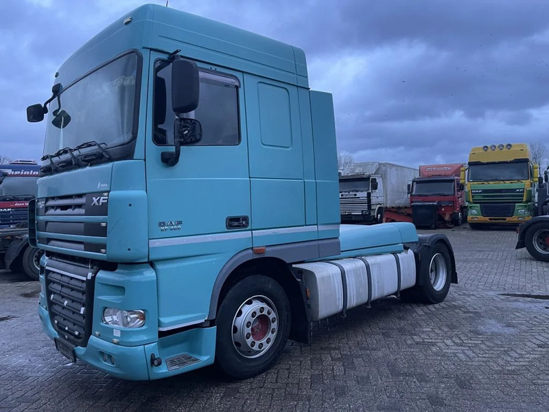 DAF XF 105.460 Tractor unit - Tractor head: gambar 3 DAF XF 105.460 Tractor unit - Tractor head: gambar 3