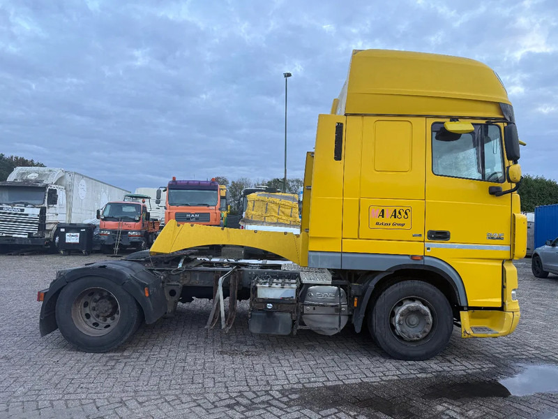 DAF XF 105.460 Tractor unit - Tractor head: gambar 4 DAF XF 105.460 Tractor unit - Tractor head: gambar 4