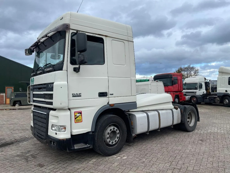 DAF XF 105.460 Tractor unit - Tractor head: gambar 3 DAF XF 105.460 Tractor unit - Tractor head: gambar 3