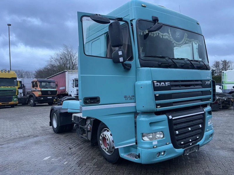 DAF XF 105.460 Tractor unit - Tractor head: gambar 1 DAF XF 105.460 Tractor unit - Tractor head: gambar 1