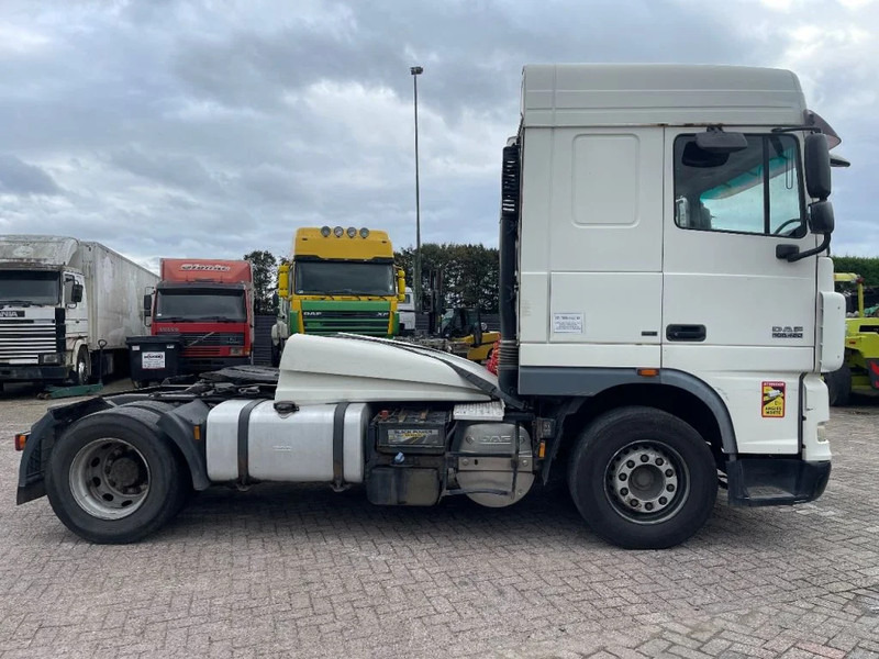 DAF XF 105.460 Tractor unit - Tractor head: gambar 4 DAF XF 105.460 Tractor unit - Tractor head: gambar 4