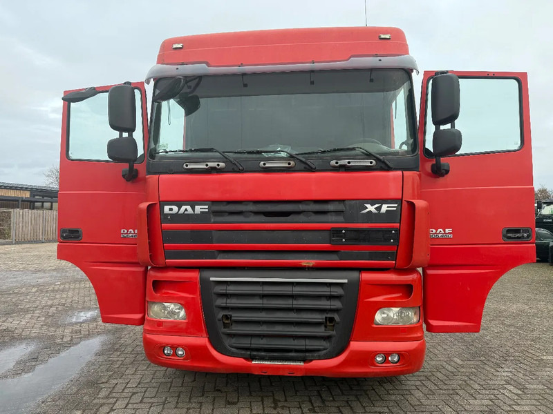 DAF XF 105.460 Tractor unit - Tractor head: gambar 2 DAF XF 105.460 Tractor unit - Tractor head: gambar 2