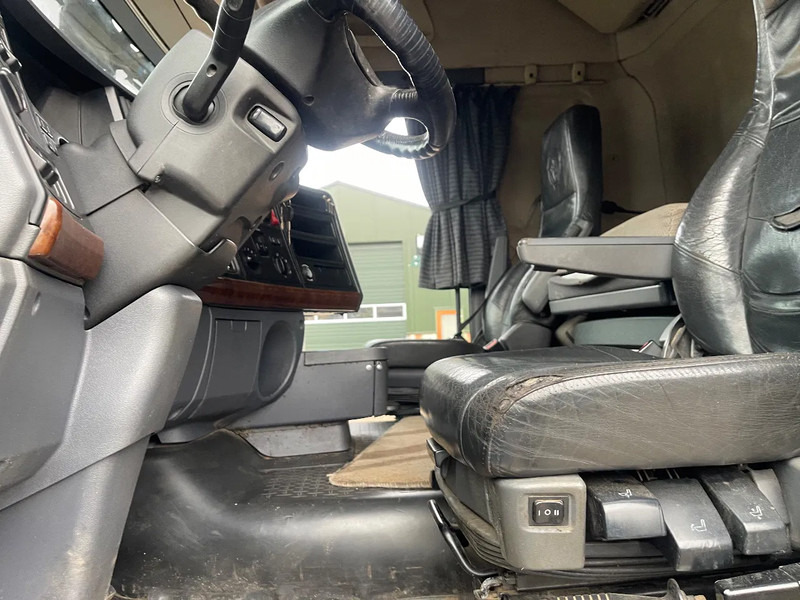 Leasing Scania R560 V8 Tractor unit Scania R560 V8 Tractor unit: gambar 11 Leasing Scania R560 V8 Tractor unit Scania R560 V8 Tractor unit: gambar 11