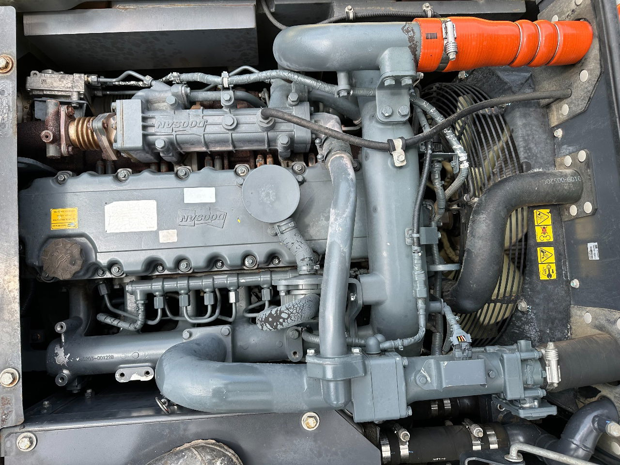 Ekskavator roda Doosan DX140W-5: gambar 30