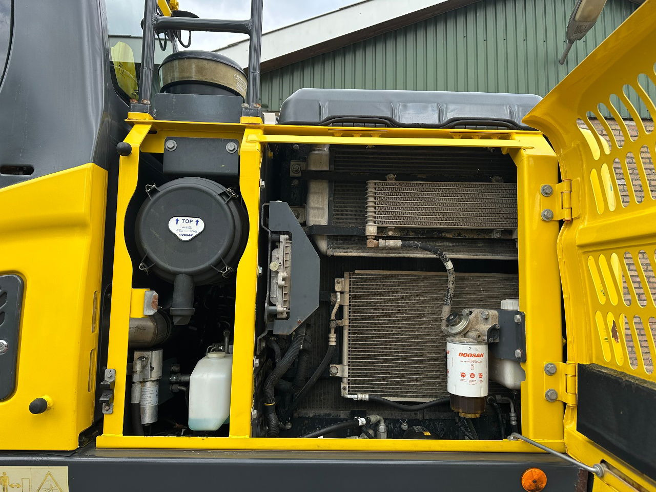 Ekskavator roda Doosan DX140W-5: gambar 20