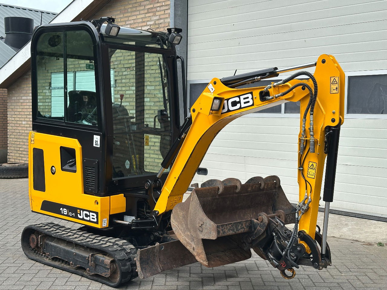 Ekskavator mini JCB 19 c1: gambar 7