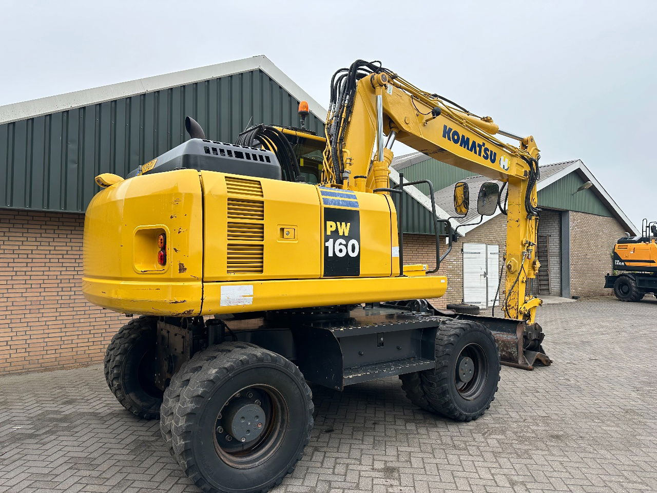 Komatsu PW160-8  - Ekskavator roda: gambar 5 Komatsu PW160-8  - Ekskavator roda: gambar 5