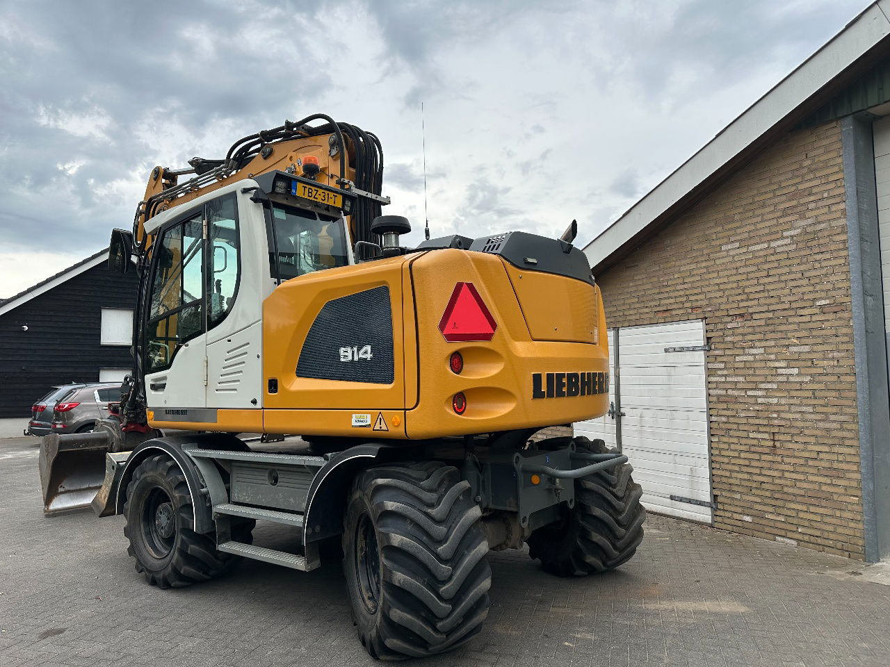 Liebherr A914 - Ekskavator roda: gambar 3 Liebherr A914 - Ekskavator roda: gambar 3