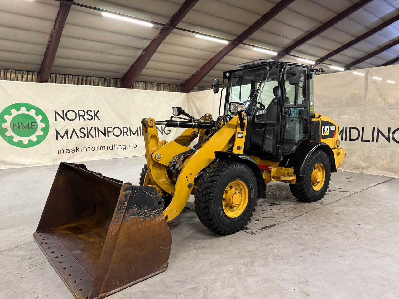Cat 906M High Flow, 40 km/t med skuff og plog # TIL LEIE# - Wheel loader: gambar 1 Cat 906M High Flow, 40 km/t med skuff og plog # TIL LEIE# - Wheel loader: gambar 1