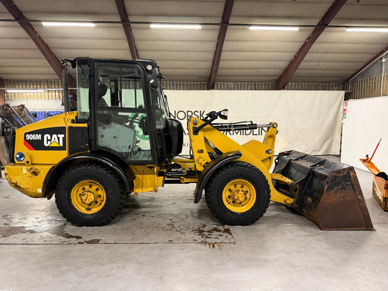 Cat 906M High Flow, 40 km/t med skuff og plog # TIL LEIE# - Wheel loader: gambar 5 Cat 906M High Flow, 40 km/t med skuff og plog # TIL LEIE# - Wheel loader: gambar 5