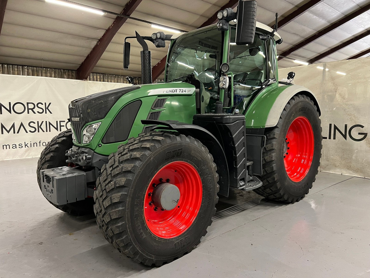 Fendt 724 Vario #TAR INNBYTTE# KAN LEVERES MED ANDRE DEKK# - Traktor: gambar 2 Fendt 724 Vario #TAR INNBYTTE# KAN LEVERES MED ANDRE DEKK# - Traktor: gambar 2