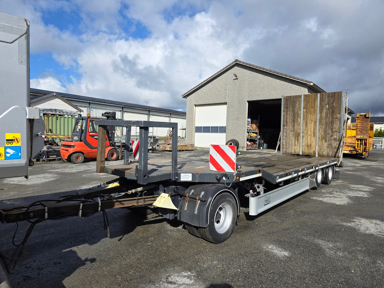 Fliegl Maskinhenger - Trailer low bed: gambar 2 Fliegl Maskinhenger - Trailer low bed: gambar 2