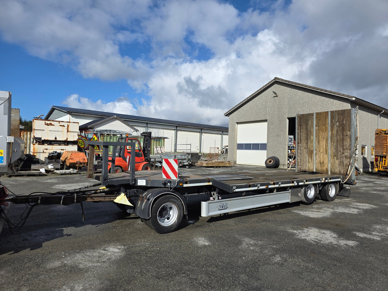 Fliegl Maskinhenger - Trailer low bed: gambar 1 Fliegl Maskinhenger - Trailer low bed: gambar 1