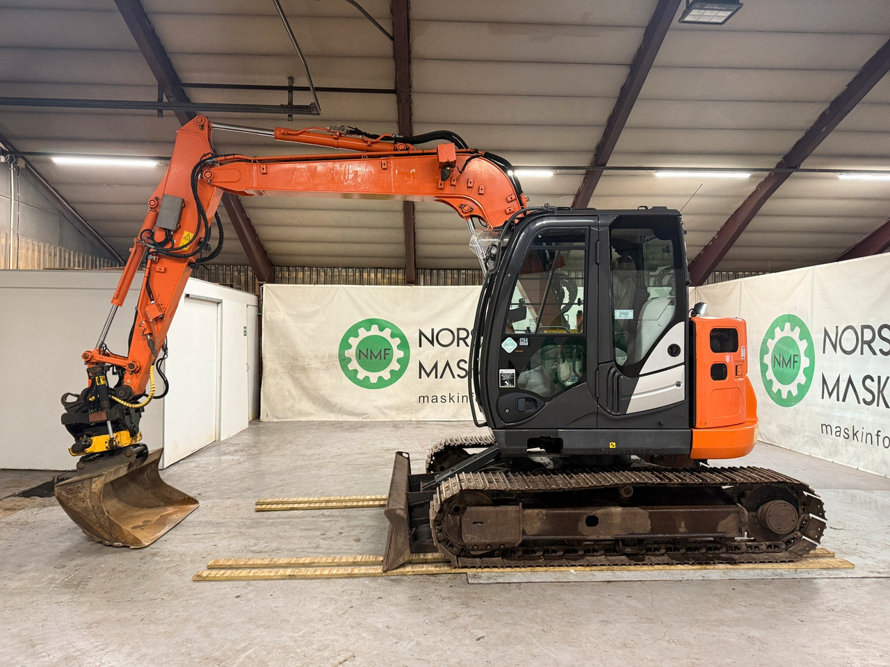 Hitachi ZX85US-5A - Ekskavator perayap: gambar 2 Hitachi ZX85US-5A - Ekskavator perayap: gambar 2