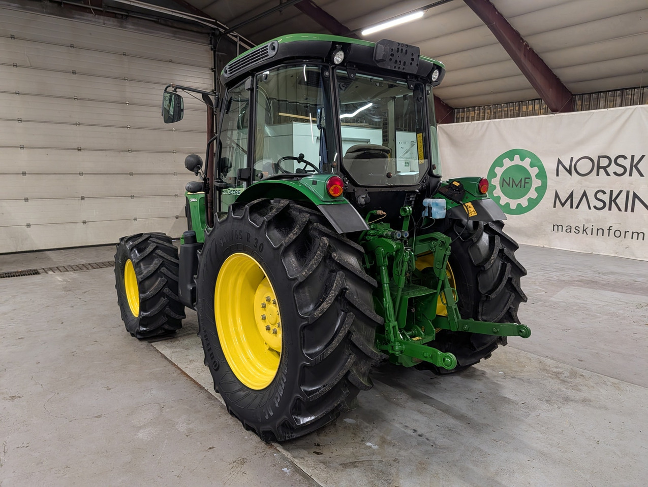 John Deere 5090G - Traktor: gambar 3 John Deere 5090G - Traktor: gambar 3
