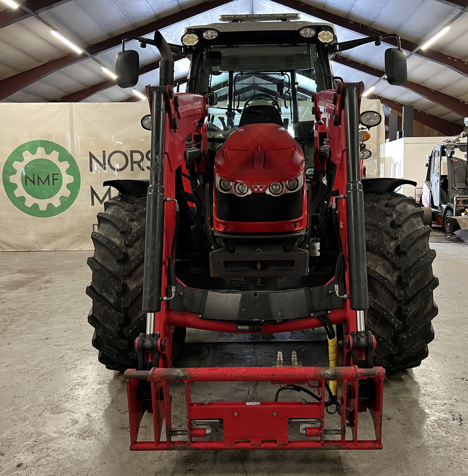 Massey Ferguson 5613 Dyna 6 - Traktor: gambar 3 Massey Ferguson 5613 Dyna 6 - Traktor: gambar 3