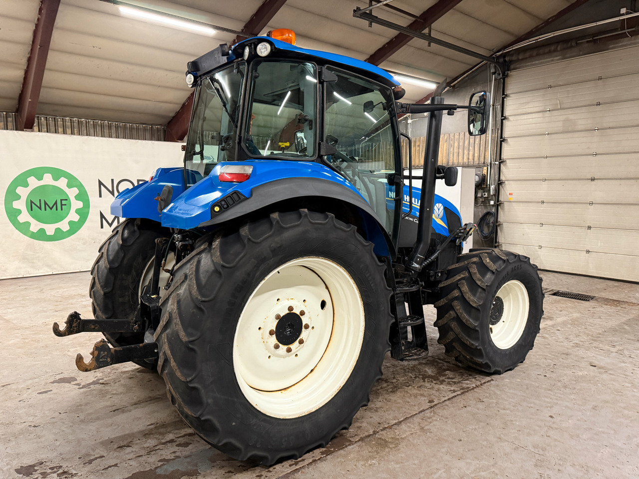 New Holland T5.115 EC - Traktor: gambar 5 New Holland T5.115 EC - Traktor: gambar 5