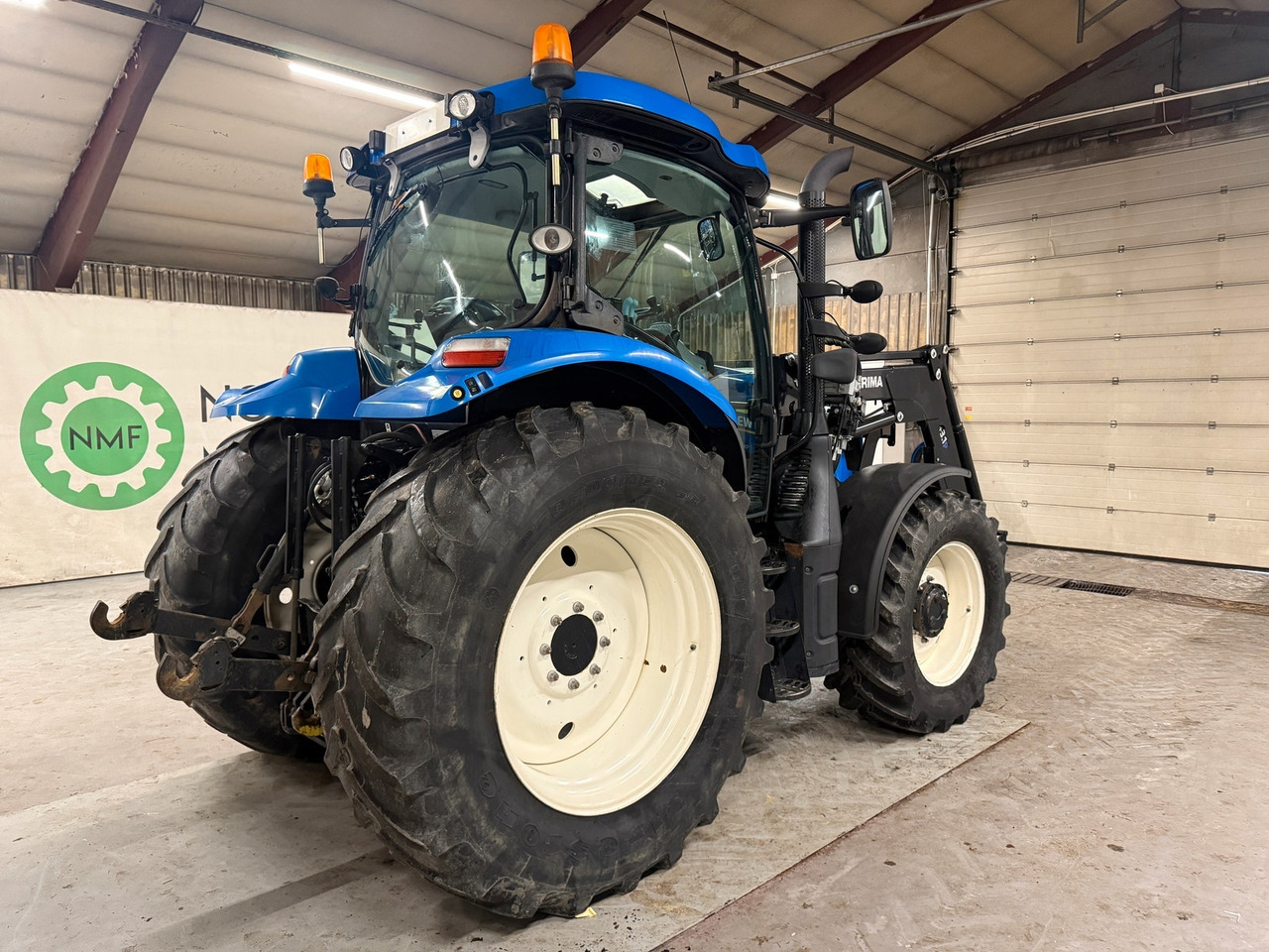 New Holland T6.140 EC - Traktor: gambar 5 New Holland T6.140 EC - Traktor: gambar 5