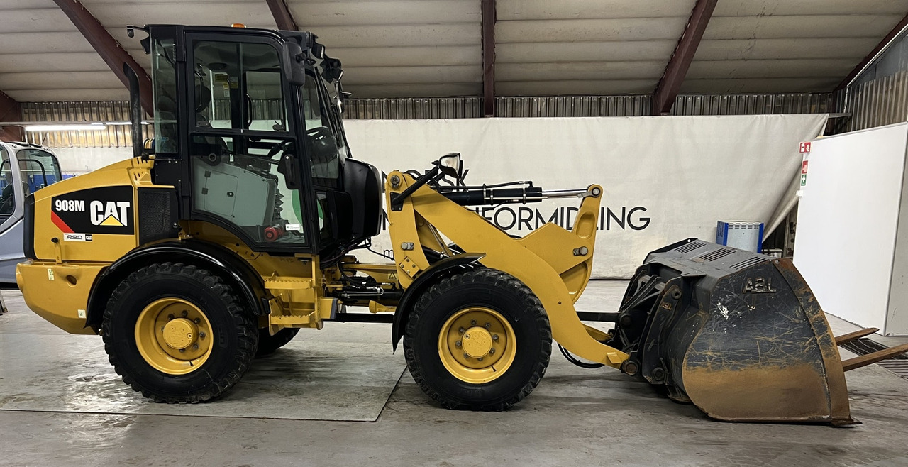 Cat 908M - Peralatan lainnya: gambar 5 Cat 908M - Peralatan lainnya: gambar 5